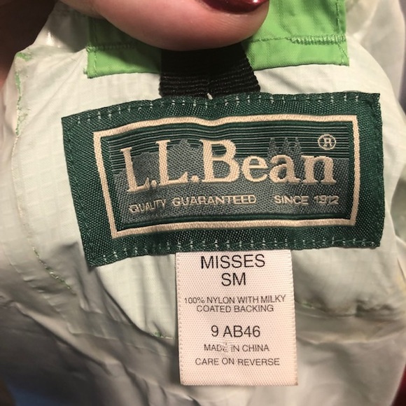 L. L. Bean windbreaker size small ladies - Picture 5 of 5